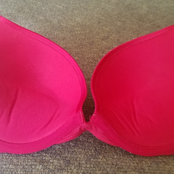 VICTORIA'S SECRET BRA - Picture 2 of 3